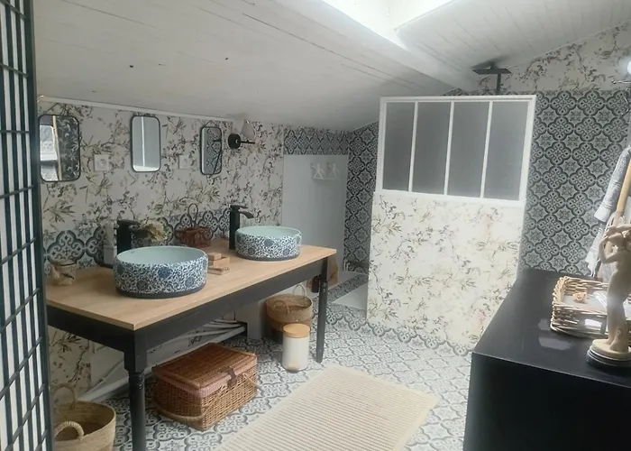 La Maison Des Pins 3* 圣佩赖